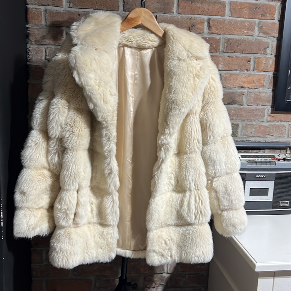 VINTAGE | winter coat | St. Moritz by Sportowne synthetic fur coat - Picture 2 of 11